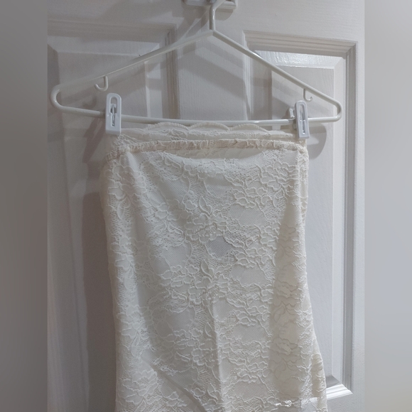 H&M | Strapless Lace Tube Top - Picture 3 of 13